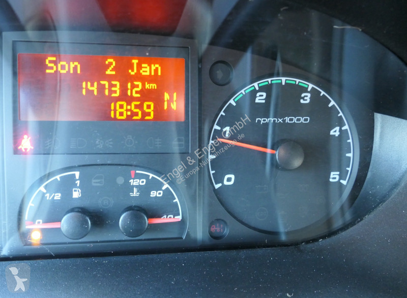 Véhicule utilitaire Iveco Daily 35 S11 C30C...