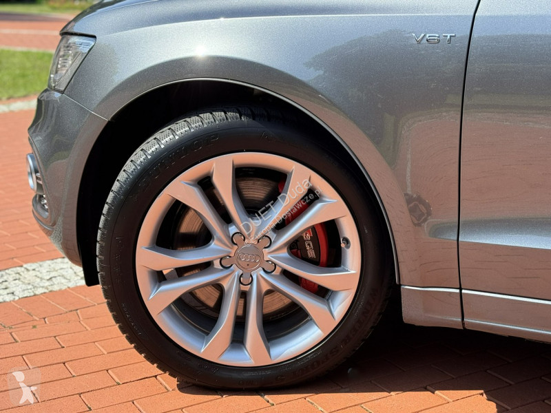 Véhicule utilitaire Audi SQ5