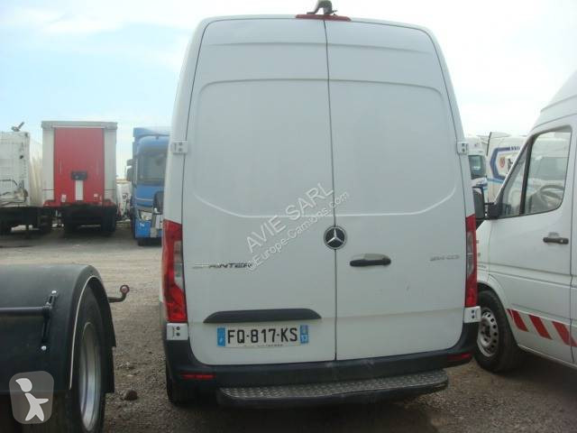 Véhicule utilitaire Mercedes