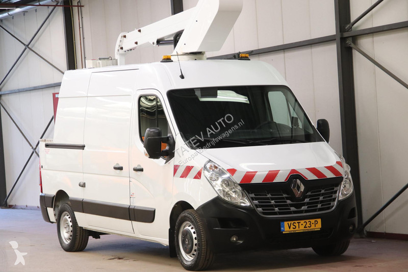 Autoutilitară Renault AUTOHOOGWERKER 12 METER...