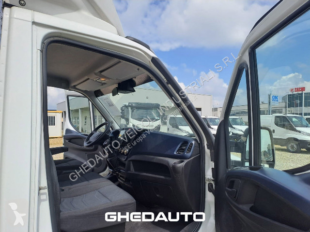 Veicolo commerciale Iveco Daily 35C18 - 35C18