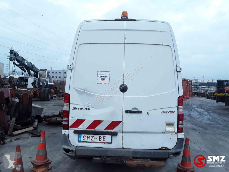Veicolo commerciale Mercedes 311 accident