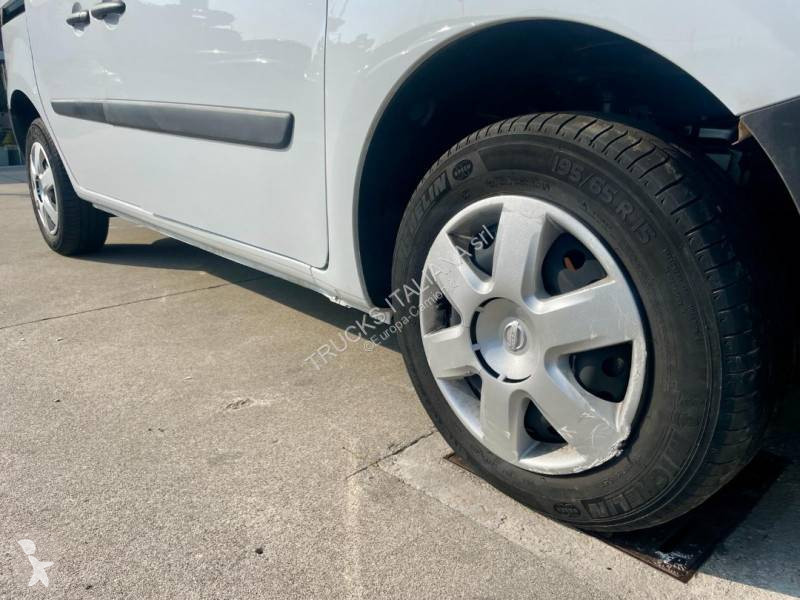 Furgoneta Nissan