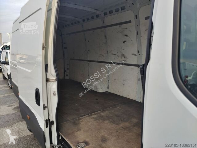 Furgoneta Iveco DAILY - 35S16 PASSO LUNGO