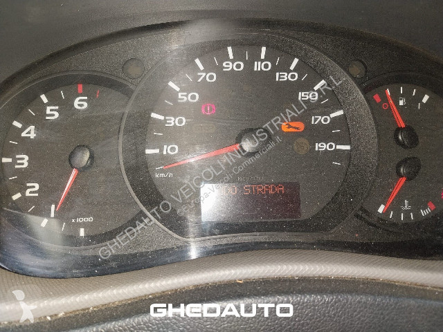 Veículo utilitário Renault Master III 35 RWD E5...