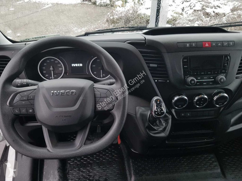 Veicolo commerciale Iveco 35 S16 A8 V...
