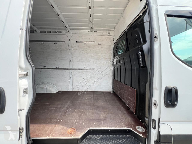 Veicolo commerciale Iveco DAILY 35S16 V