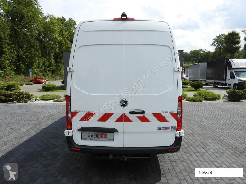 Véhicule utilitaire Mercedes SPRINTER FURGON...
