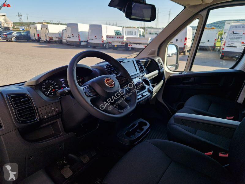 Véhicule utilitaire Fiat 180CV CAISSE 30m3