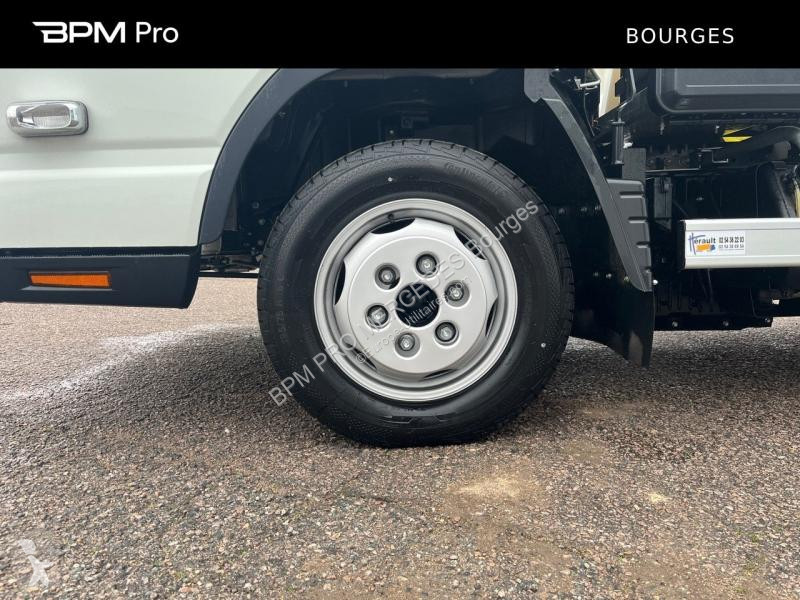 Véhicule utilitaire Fuso CCb 3C15 Empattement 28