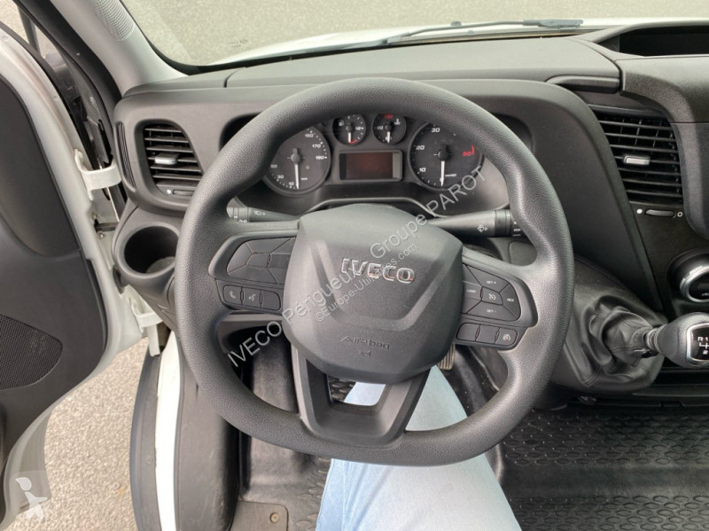 Veicolo commerciale Iveco 35C16 empattement 4100