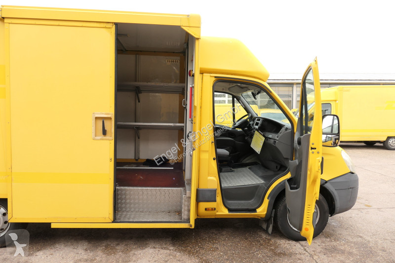 Autoutilitară Iveco Daily 35 S11 C30C AUTOMATIK...