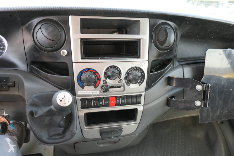 Veicolo commerciale Iveco Daily 35 S11 C30C...