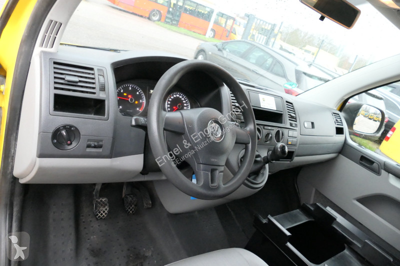 Véhicule utilitaire Volkswagen T5 Transporter...