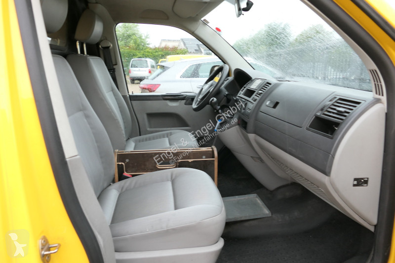 Véhicule utilitaire Volkswagen T5 Transporter...