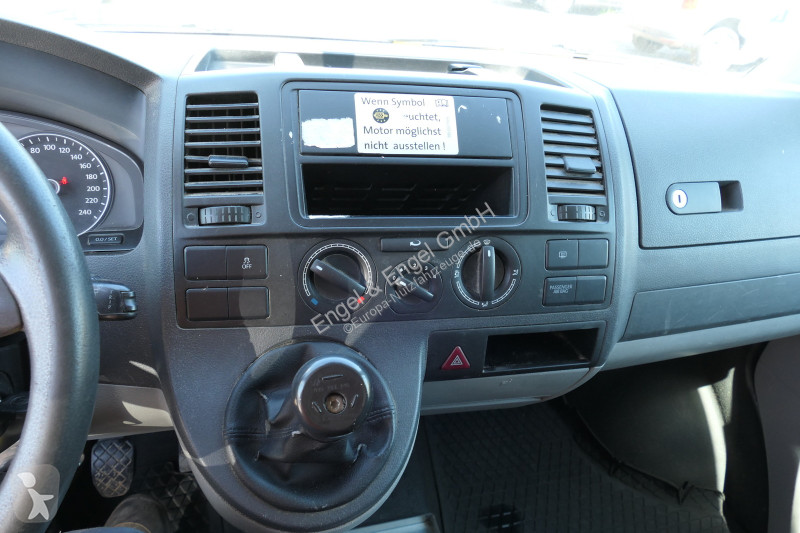 Véhicule utilitaire Volkswagen T5 Transporter...