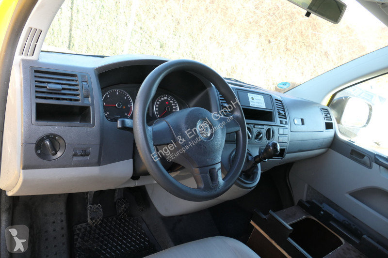 Véhicule utilitaire Volkswagen T5 Transporter...