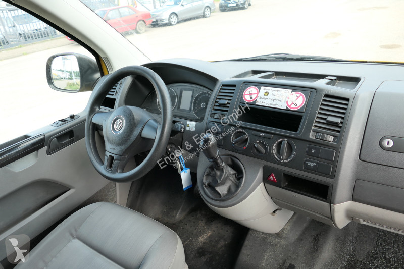 Veículo utilitário Volkswagen T5 Transporter...