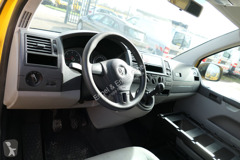 Autoutilitară Volkswagen T5 Transporter 2.0 TDI...