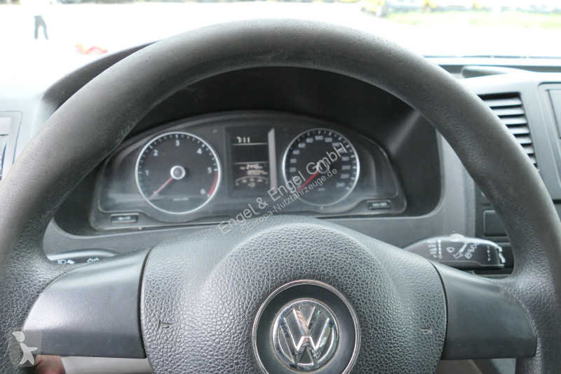 Autoutilitară Volkswagen T5 Transporter 2.0 TDI...