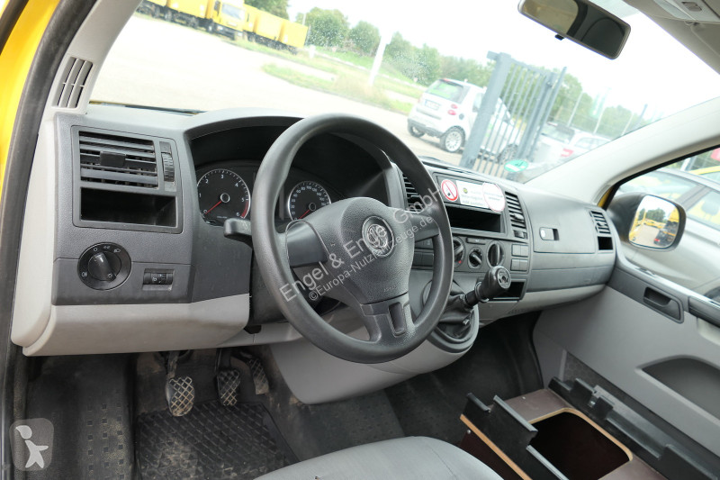 Véhicule utilitaire Volkswagen T5 Transporter...