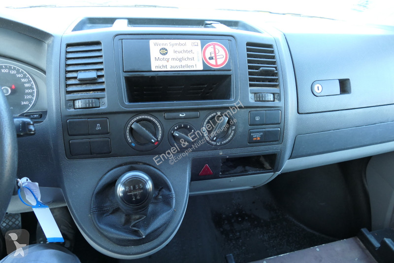 Autoutilitară Volkswagen T5 Transporter 2.0 TDI...