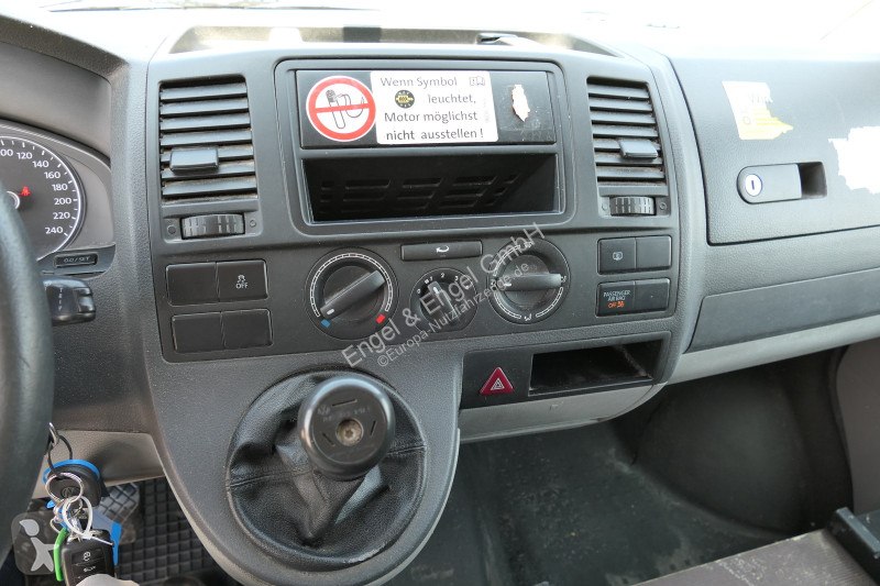 Véhicule utilitaire Volkswagen T5 Transporter...