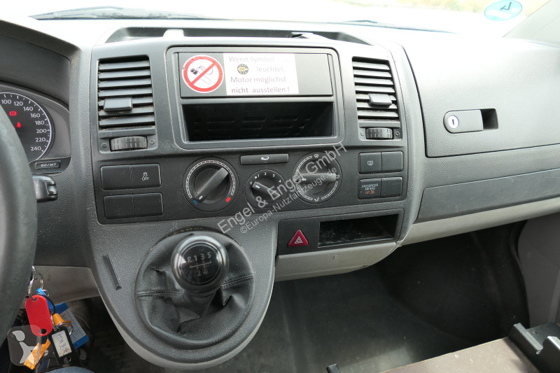 Véhicule utilitaire Volkswagen T5 Transporter...