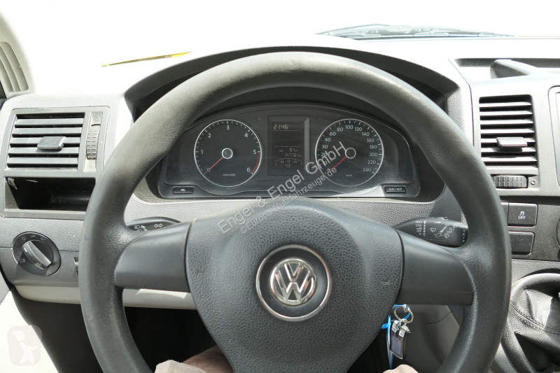 Véhicule utilitaire Volkswagen T5 Transporter...