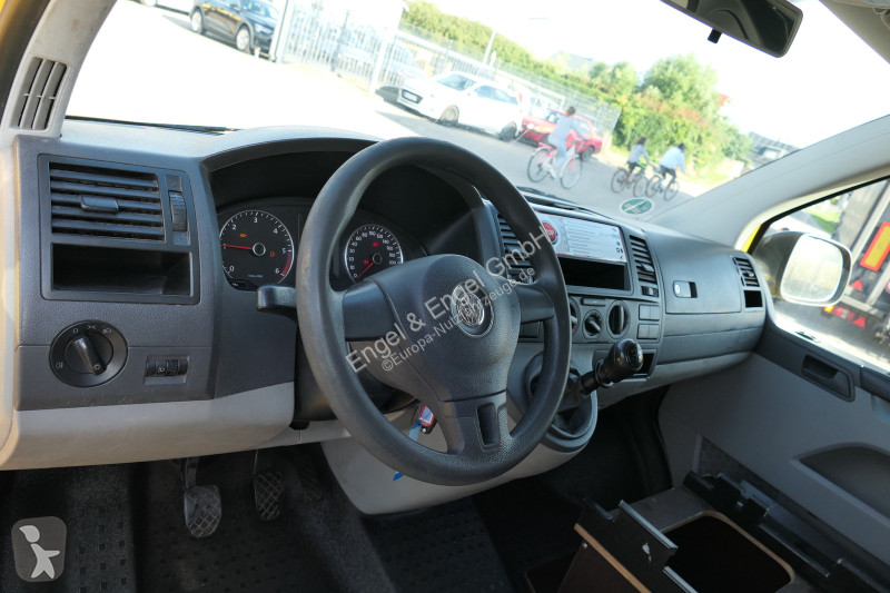 Autoutilitară Volkswagen T5 Transporter 2.0 TDI...