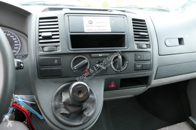 Autoutilitară Volkswagen T5 Transporter 2.0 TDI...