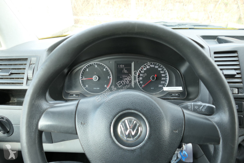 Véhicule utilitaire Volkswagen T5 Transporter...