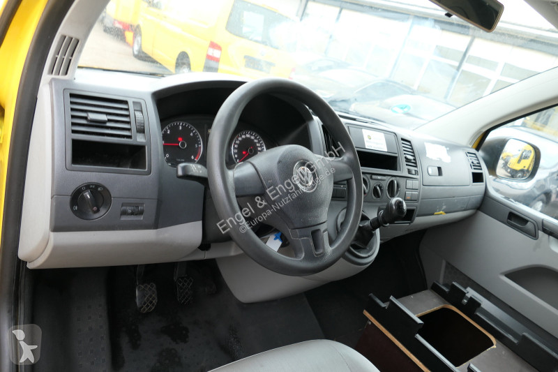 Véhicule utilitaire Volkswagen T5 Transporter...