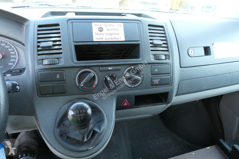 Véhicule utilitaire Volkswagen T5 Transporter...