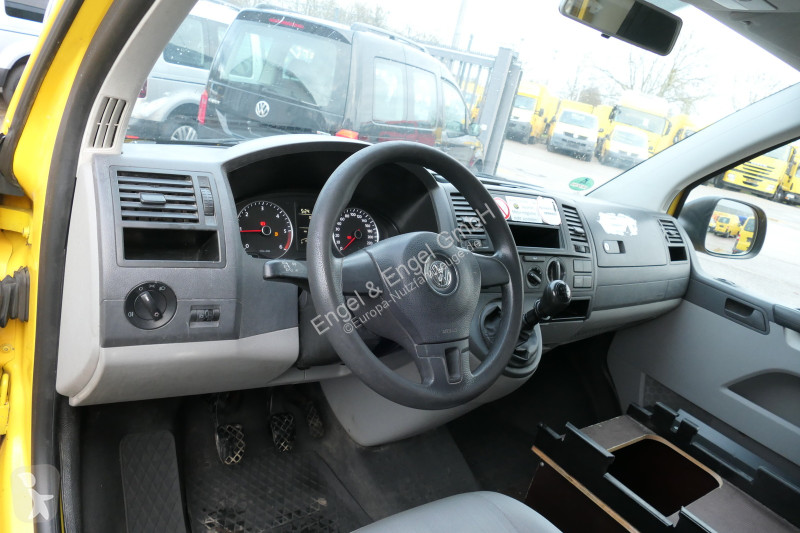 Véhicule utilitaire Volkswagen T5 Transporter...