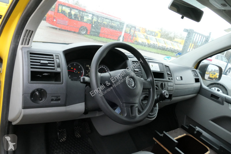 Véhicule utilitaire Volkswagen T5 Transporter...