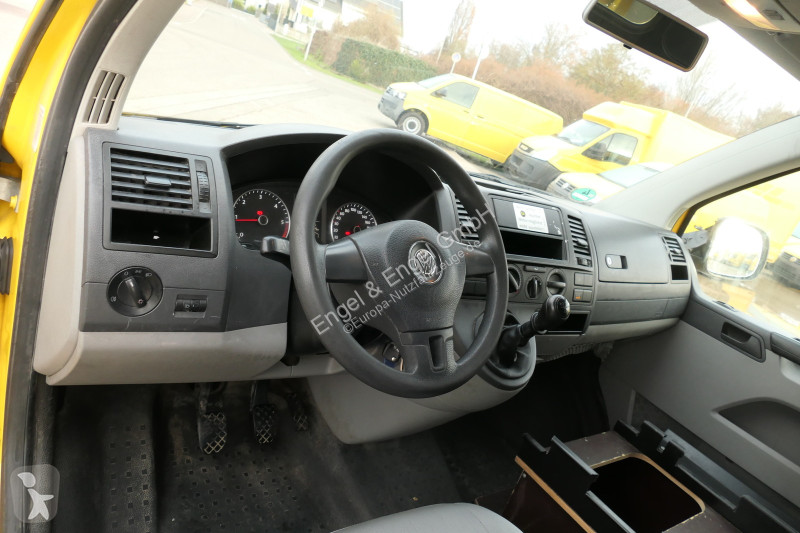 Autoutilitară Volkswagen T5 Transporter 2.0 TDI...