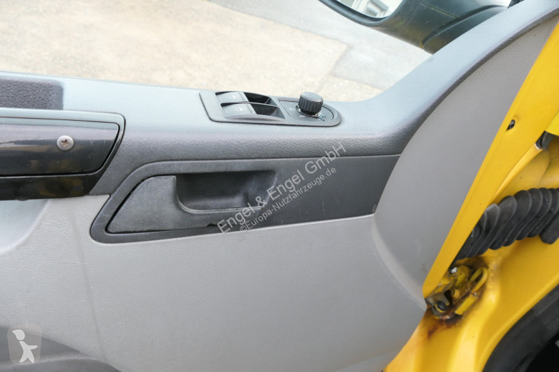 Autoutilitară Volkswagen T5 Transporter 2.0 TDI...