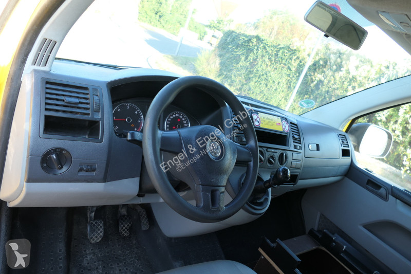Autoutilitară Volkswagen T5 Transporter 2.0 TDI...