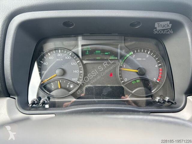 Véhicule utilitaire Mercedes 3S15/25 TF1 MY22...