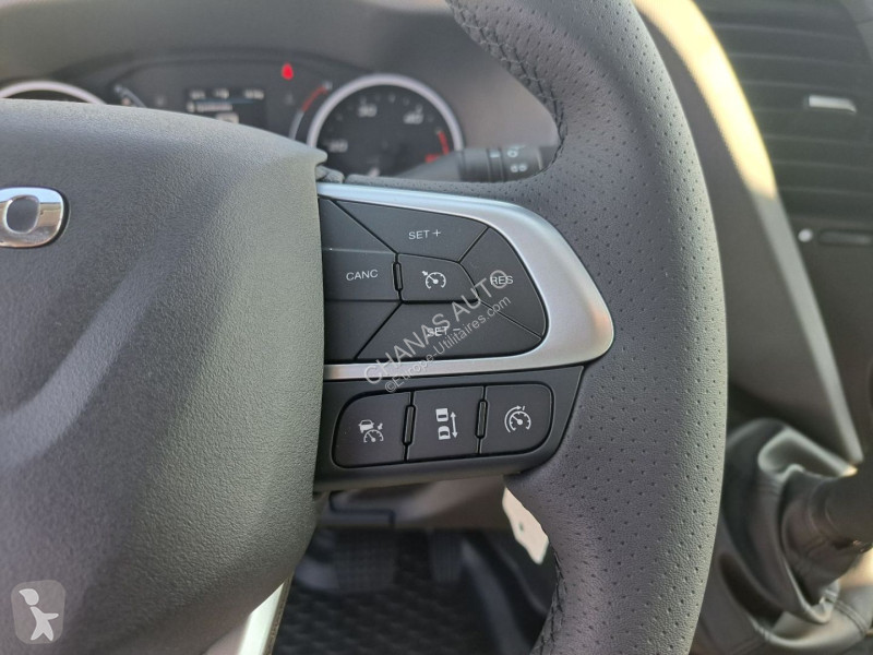 Nyttofordon Iveco 35S18 A8 180CV 3L HAYON...