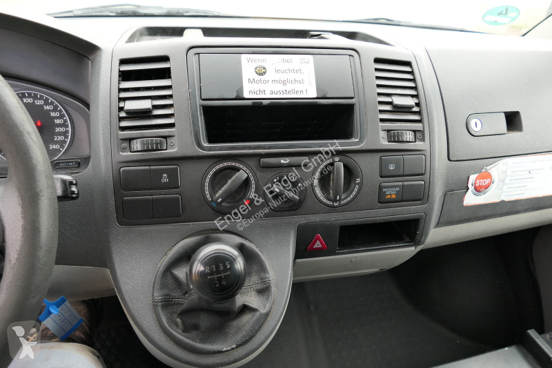 Véhicule utilitaire Volkswagen T5 Transporter...