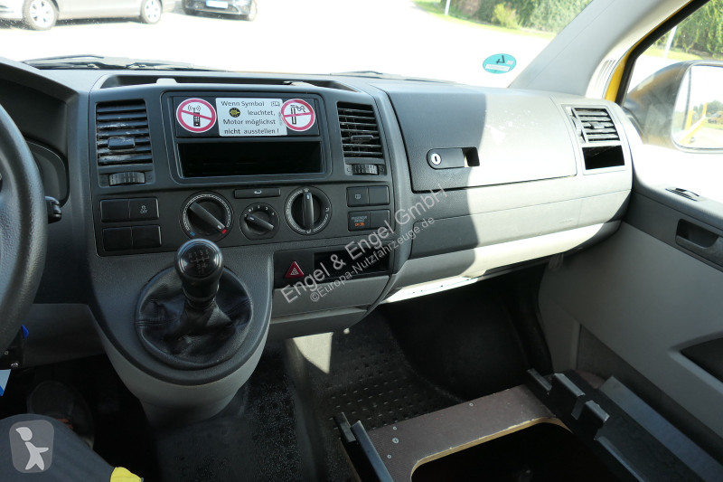 Autoutilitară Volkswagen T5 Transporter 2.0 TDI...
