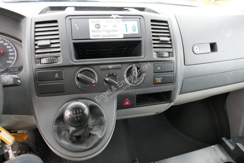 Комерційні автомобілі Volkswagen T5 Transporter...