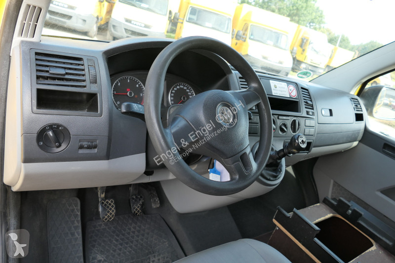 Autoutilitară Volkswagen T5 Transporter 2.0 TDI...