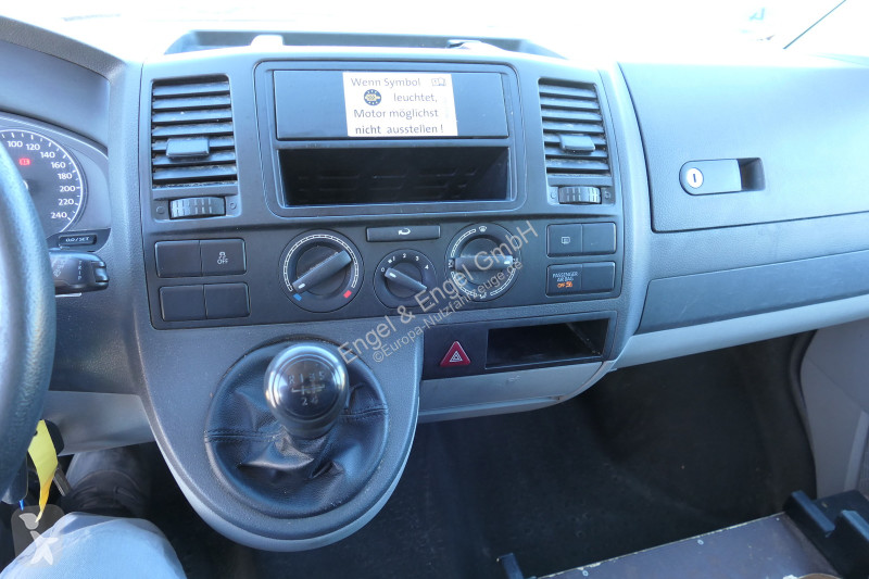 Autoutilitară Volkswagen T5 Transporter 2.0 TDI...