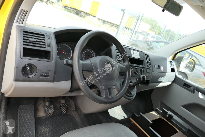 Véhicule utilitaire Volkswagen T5 Transporter...