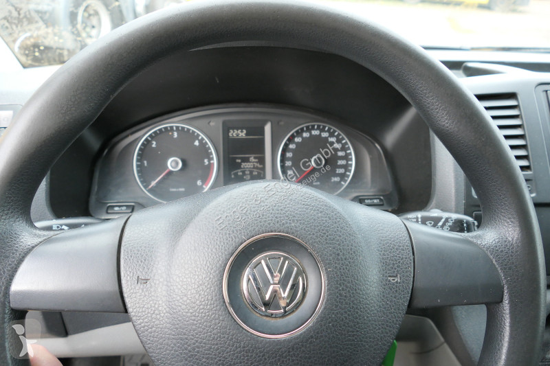 Véhicule utilitaire Volkswagen T5 Transporter...