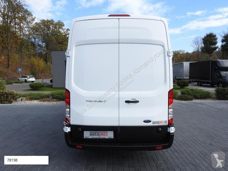 Véhicule utilitaire Ford TRANSIT FURGON...
