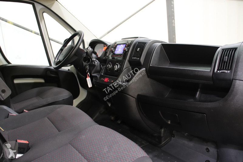 Autoutilitară Peugeot 2.2 140PK L2H2 EURO 6